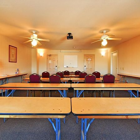 Americas Best Value Inn Westmorland Екстериор снимка