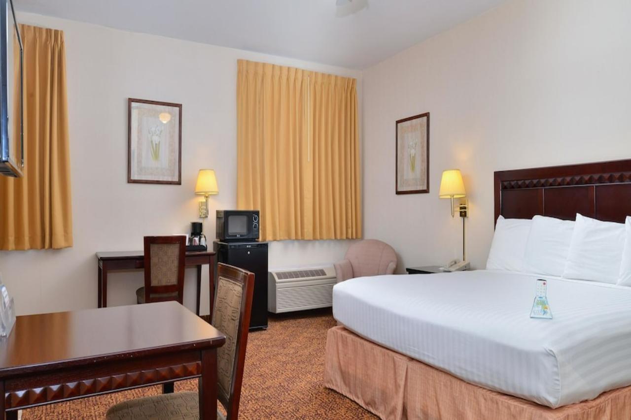Americas Best Value Inn Westmorland Екстериор снимка