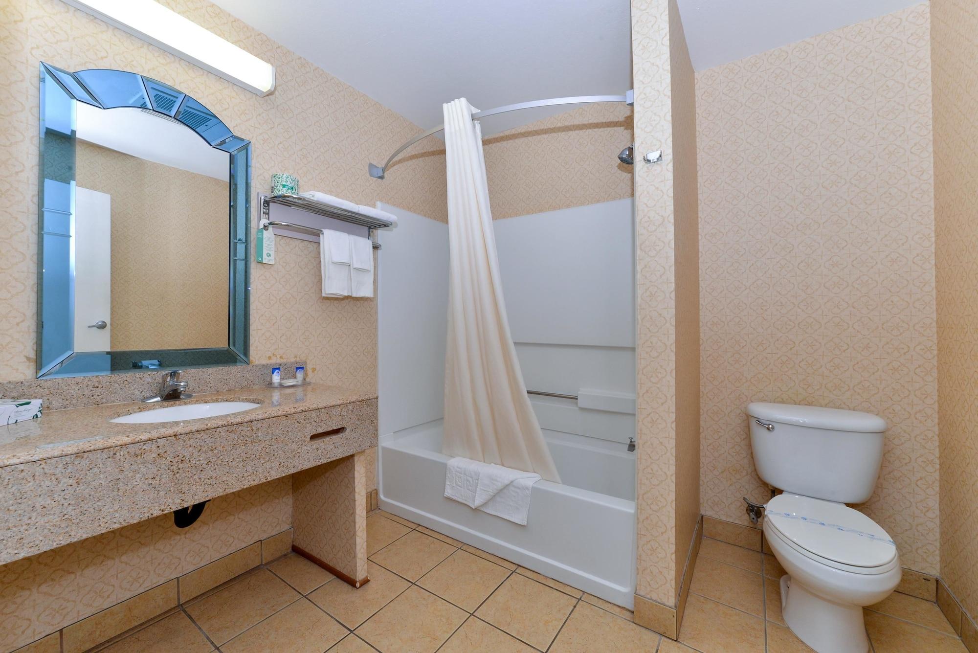Americas Best Value Inn Westmorland Екстериор снимка