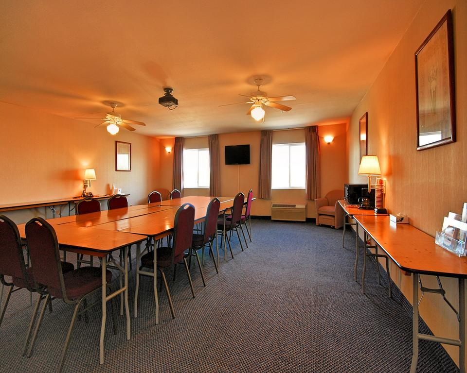 Americas Best Value Inn Westmorland Екстериор снимка