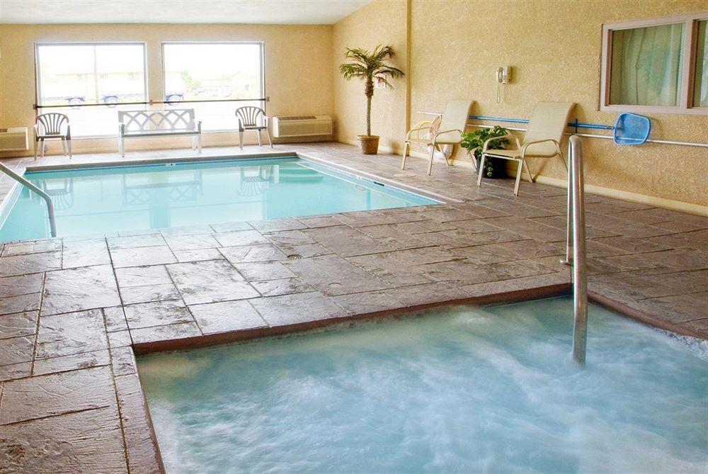 Americas Best Value Inn Westmorland Екстериор снимка