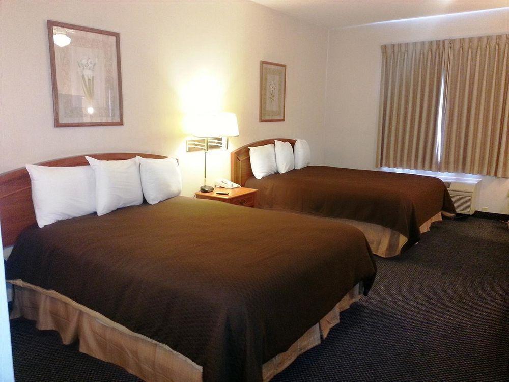 Americas Best Value Inn Westmorland Екстериор снимка