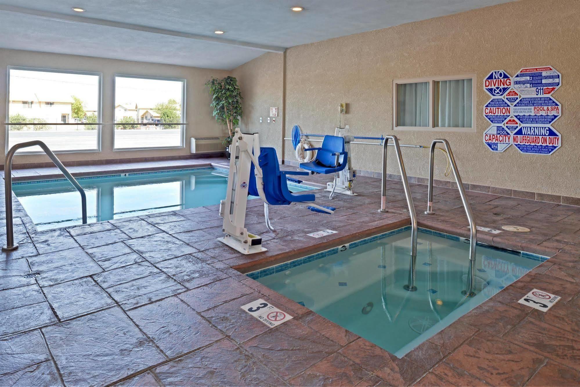 Americas Best Value Inn Westmorland Екстериор снимка
